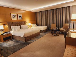 Grand Cosmopolitan