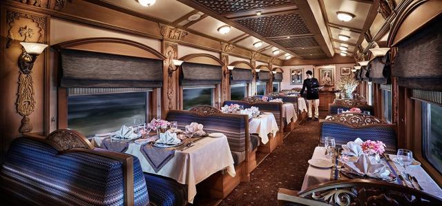 Legendárním vlakem Deccan Odyssey po Indii
