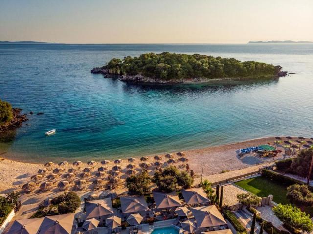 Prima Vista Beachfront Boutique