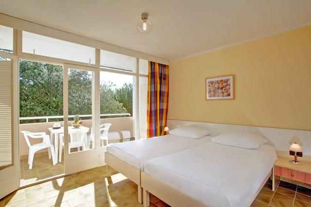 Lanterna Resort