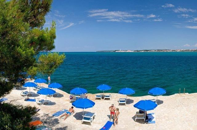Lanterna Resort