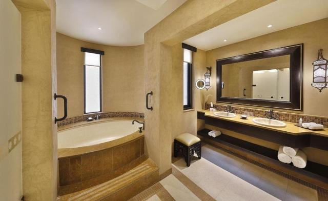 Qasr Al Sarab Desert Resort by Anantara
