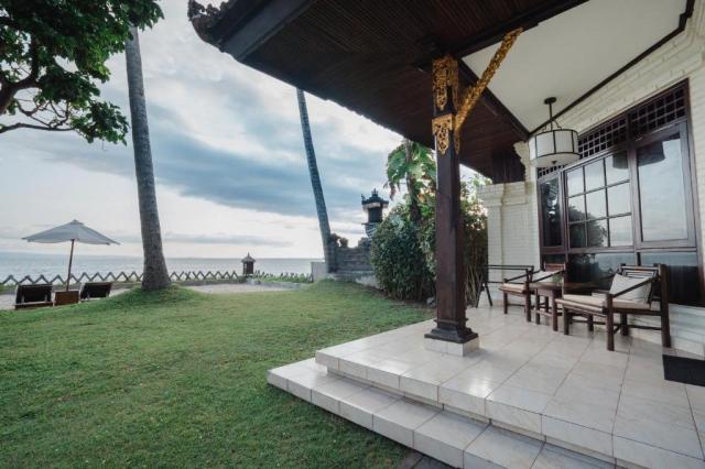 Ramayana Candidasa Beach