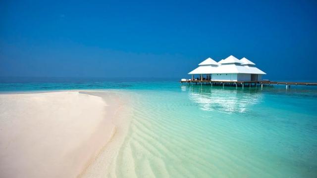 Diamonds Athuruga Island Resort