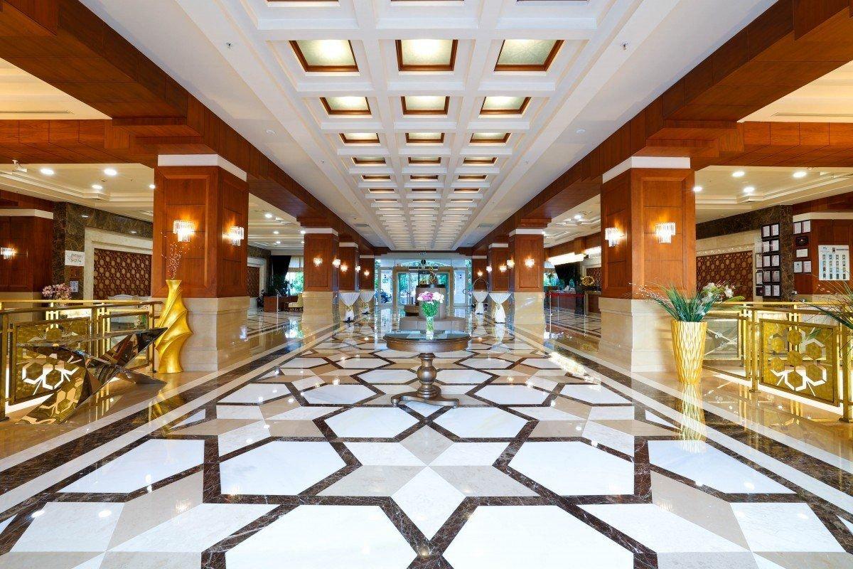Hotel Crystal De Luxe