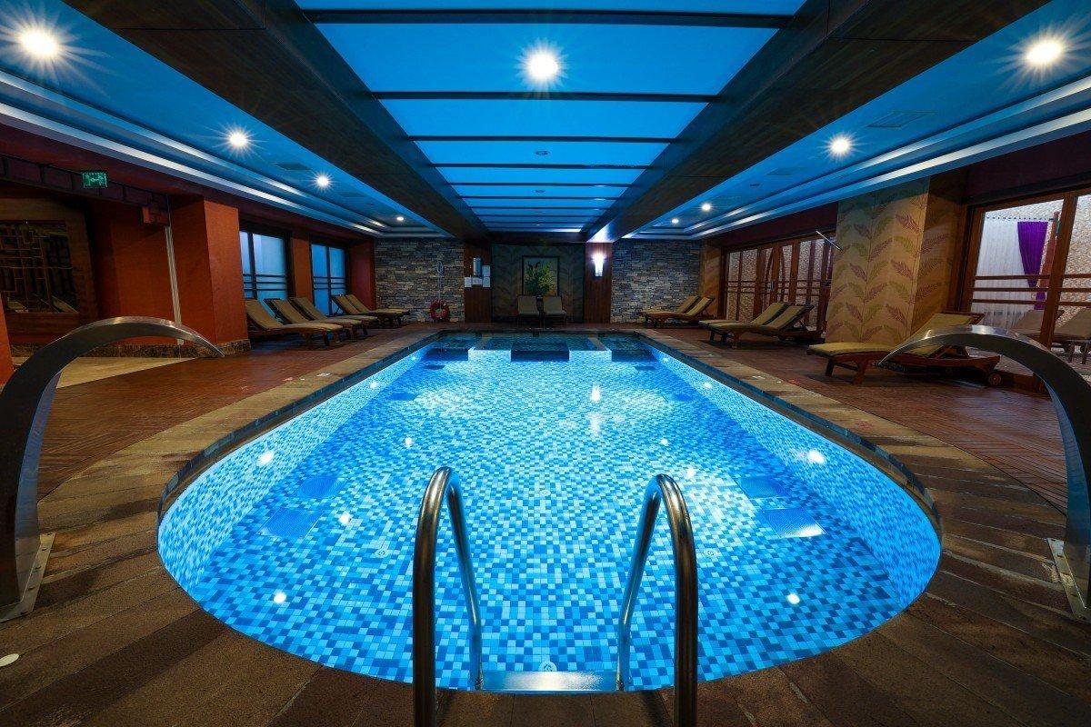 Hotel Crystal De Luxe