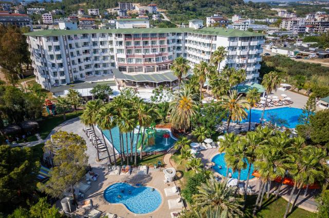 Orient Express & Hotel Q Aventura Park