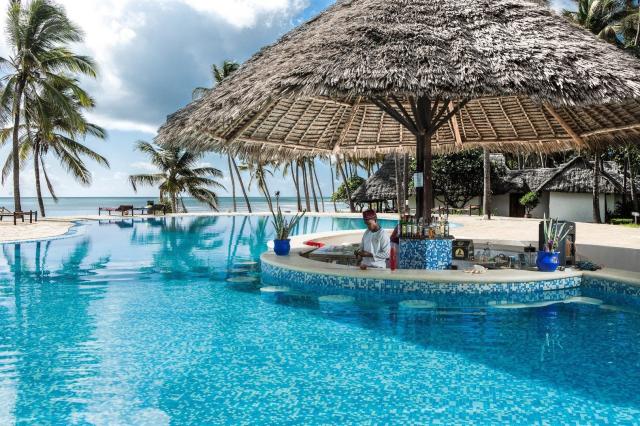 Hotel Karafuu Beach Resort