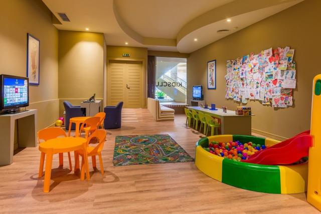 Hotel Calheta Beach