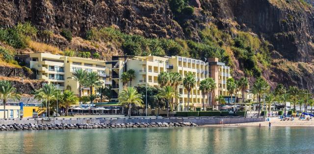 Hotel Calheta Beach