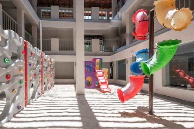 Club Hotel Dolphin