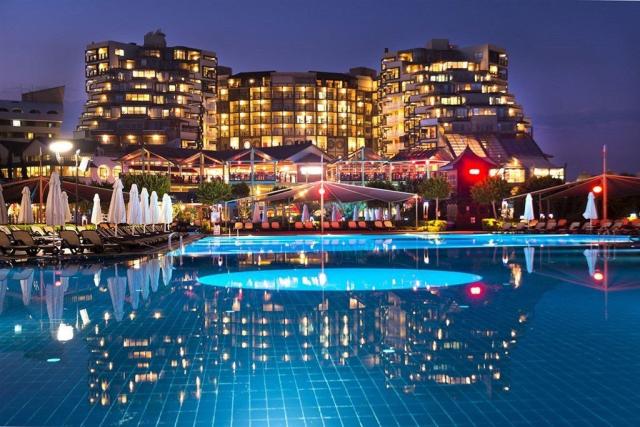 Hotel Limak Lara De Luxe Resort