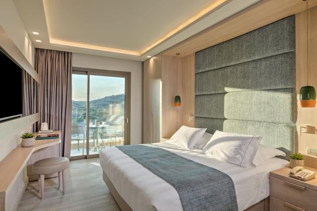 Hotel Amada Colossos Resort