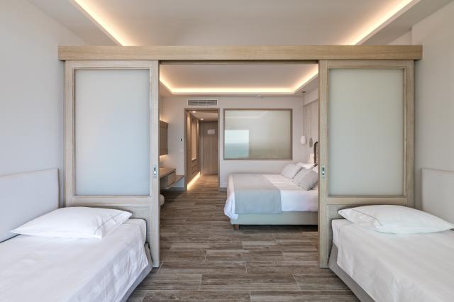 Hotel Amada Colossos Resort