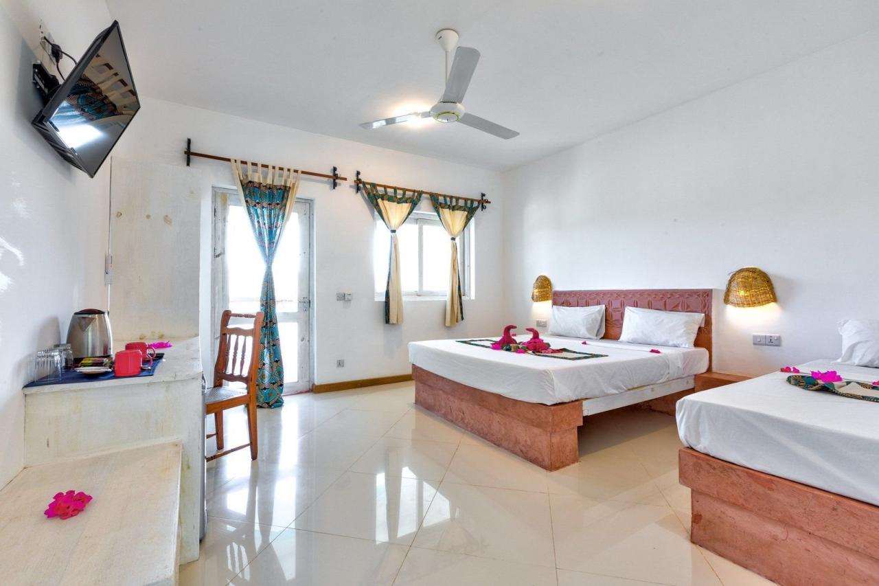 Hotel AHG Sun Bay Mlilile Beach