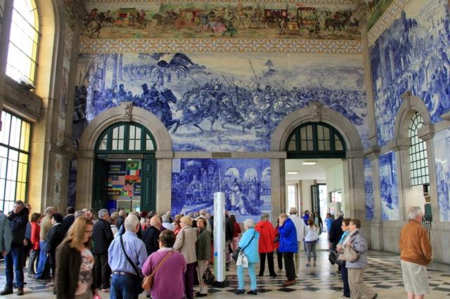 Ručně malované kachle „azulejo“