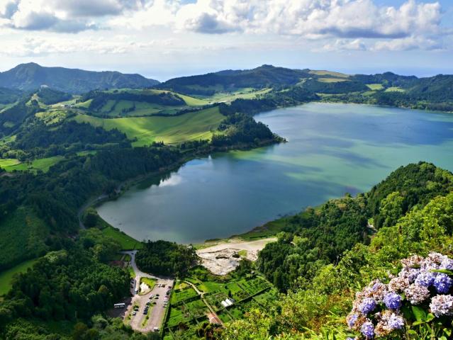 Podmanivé jezero Furnas