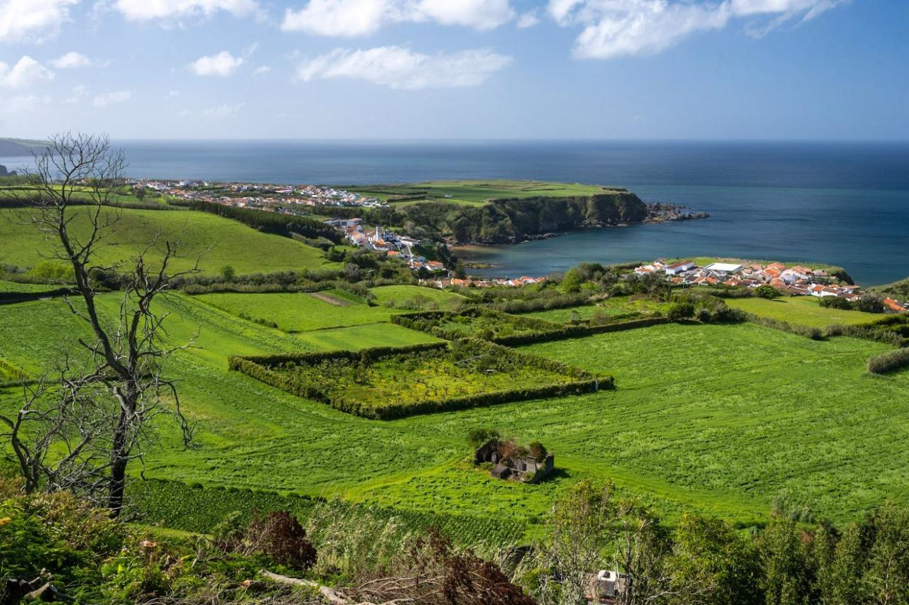 Severní pobřeží ostrova Sao Miguel