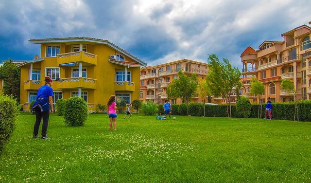 Hotel-Blue-Orange-10.jpg