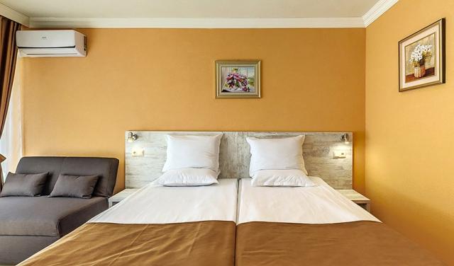 Hotel Riva Park (1).jpg