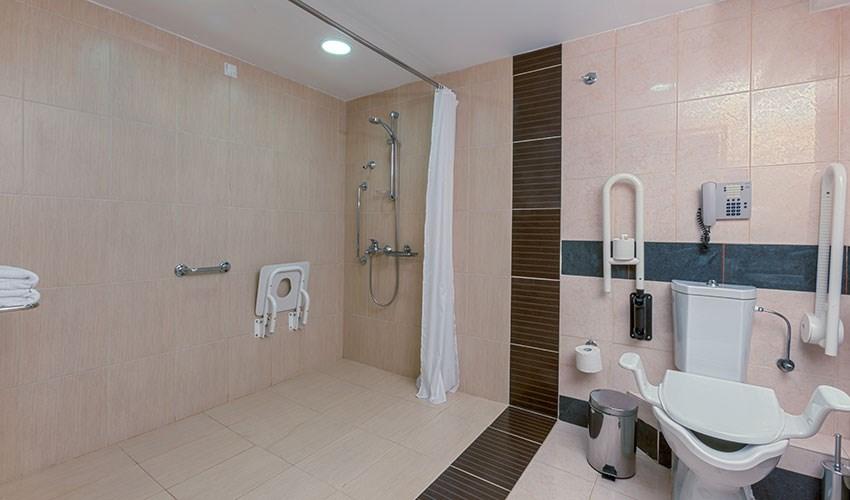 Kipriotis_Panorama_PWDS_bathroom.jpg