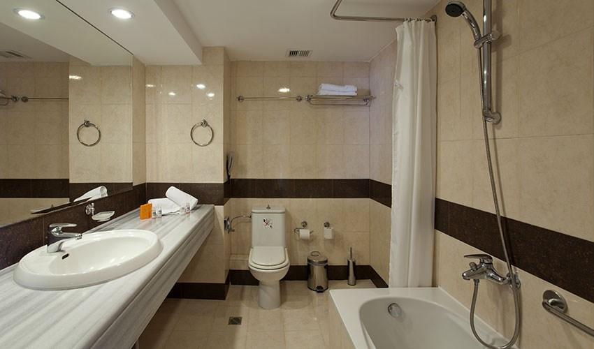Kipriotis_Panorama_Superior-Executive-Suite_5-(1).jpg