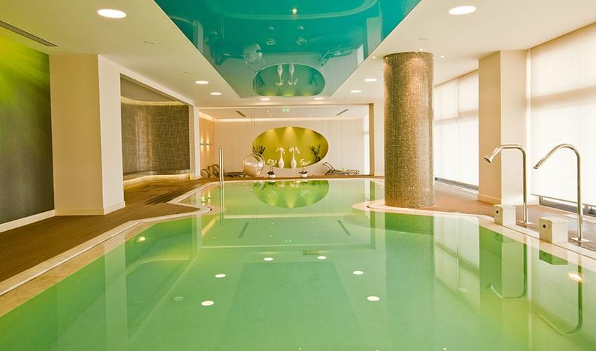 Kipriotis_Panorama-Hippocrates-SPA---Indoor-Pool.jpg