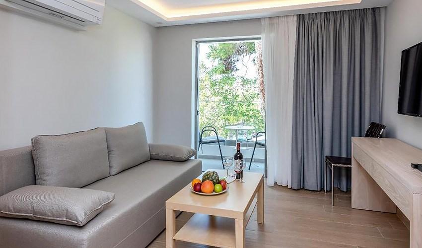 Triton-Boutique-Hotel-24.jpg