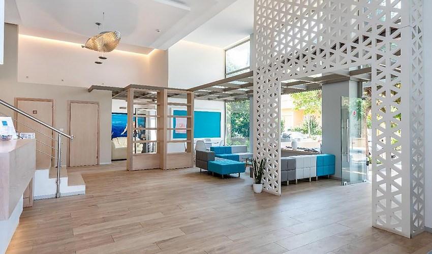 Triton-Boutique-Hotel-3.jpg