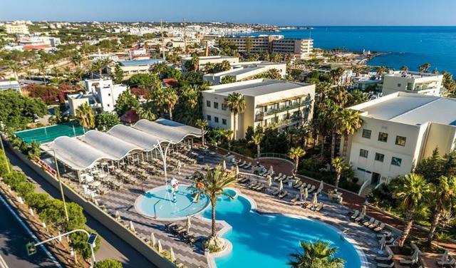 Star Beach Village