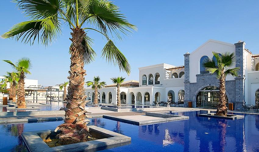 anemos-luxury-hotel-2.jpg