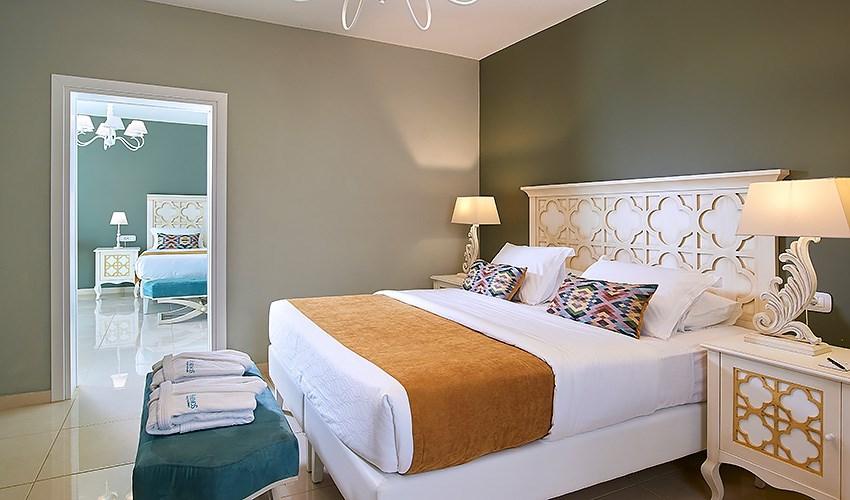 anemos-luxury-hotel-17.jpg