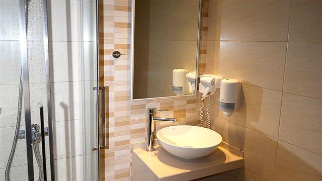 all-rooms-3.jpg