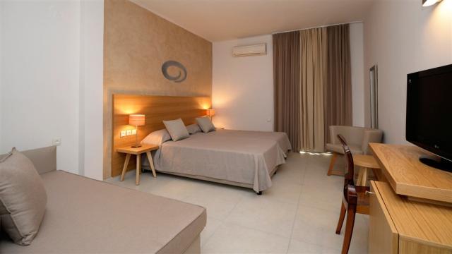 double-room-double-room-with-side-sea-view-double-room-with-fro
