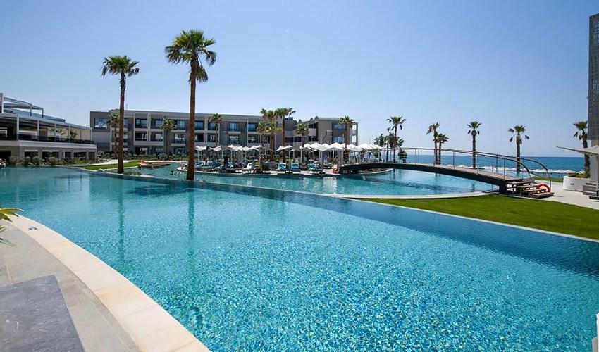 Amira-Luxury-Resort-6.jpg