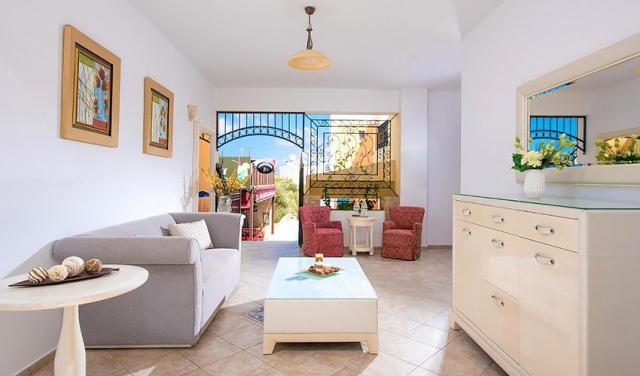 Irida-Apartments-13.jpg