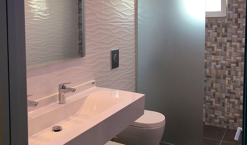 wc+shower.jpg