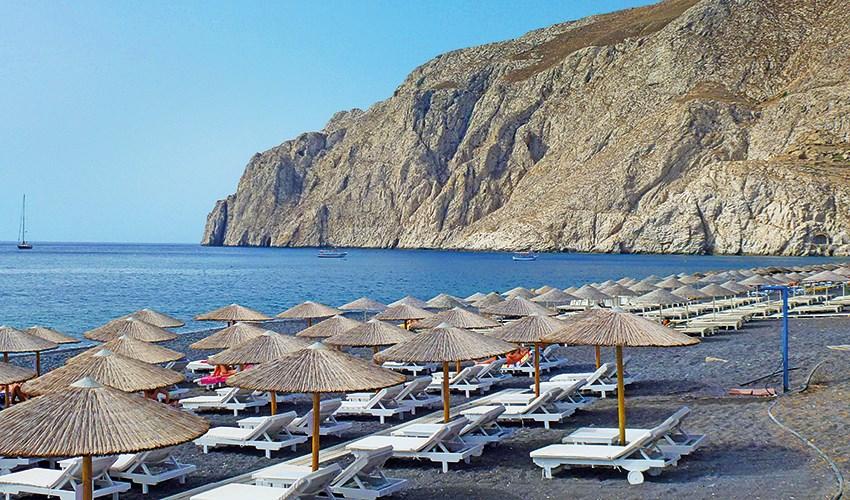 KAMARI BEACH (1)1.jpg