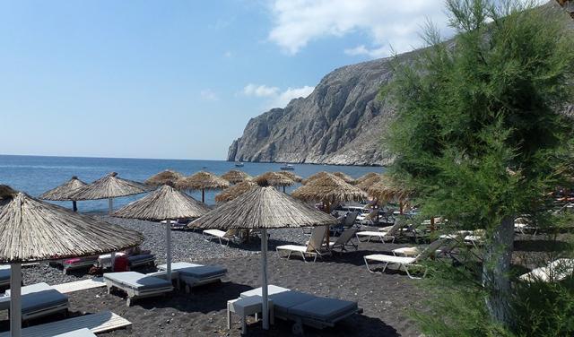 KAMARI BEACH (3)2.jpg