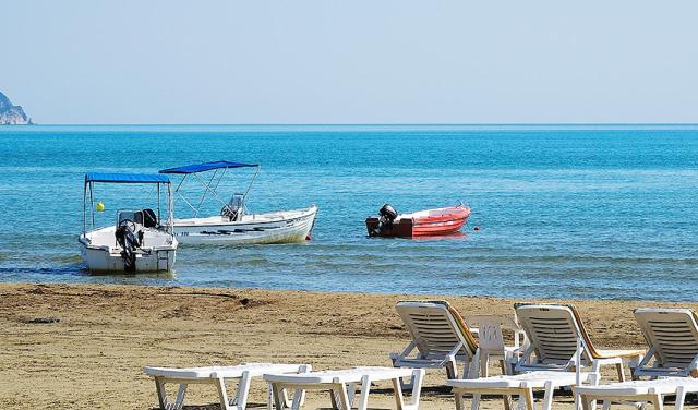 Andreolas-Beach-2.jpg