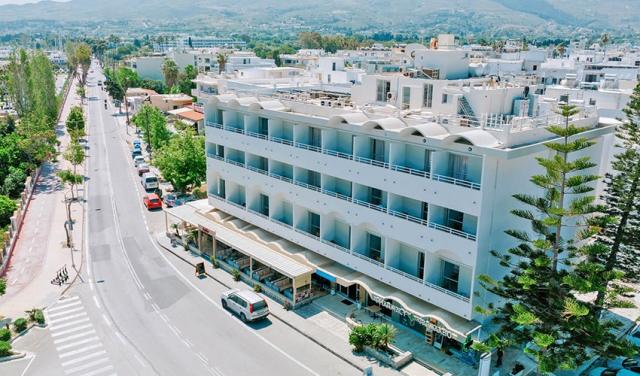 Zephyros-Hotel-2.jpg