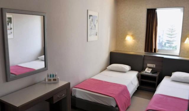 Astron-Hotel-201.jpg