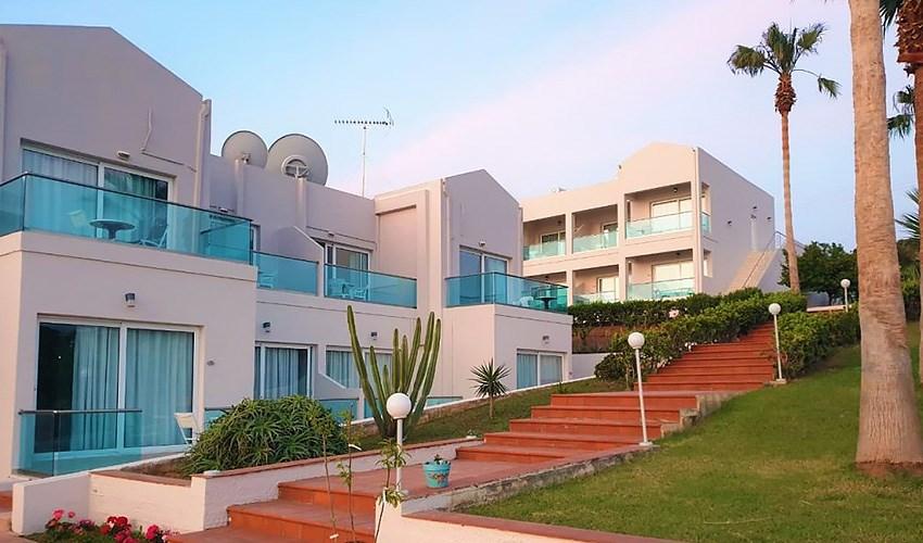 Hotel-Saradari-Beach-8.jpg