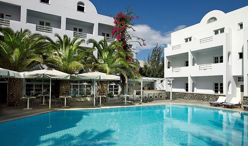 MAIN-POOL-8.jpg