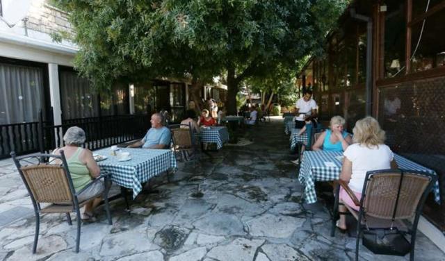 Dyonisos-Hotel-14.jpg