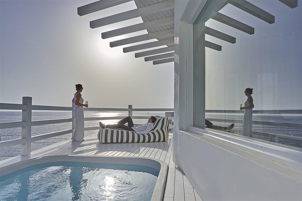 notos-santorini6080.jpg