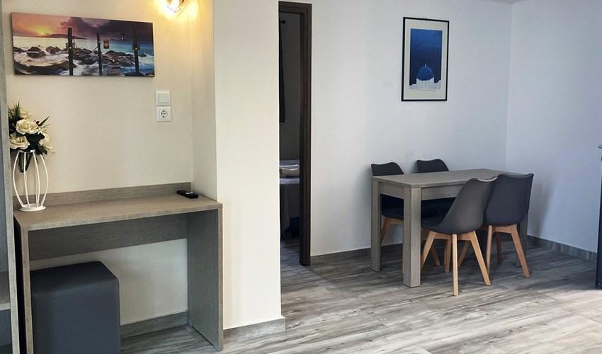 Aparthotel-Romanias-8.jpg