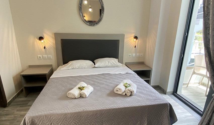 Aparthotel-Romanias-9.jpg