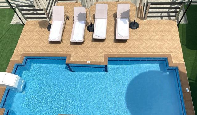 Aparthotel-Romanias-4.jpg