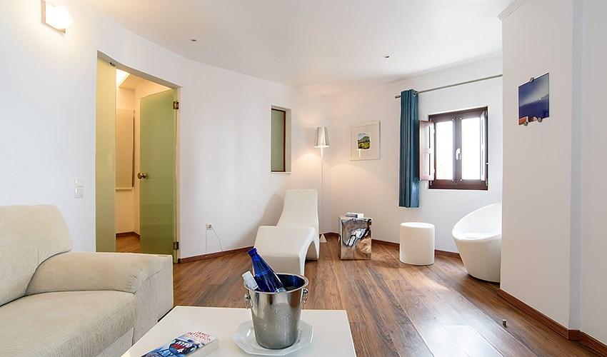 Le-mar-deluxe-hotel-spa-19.jpg